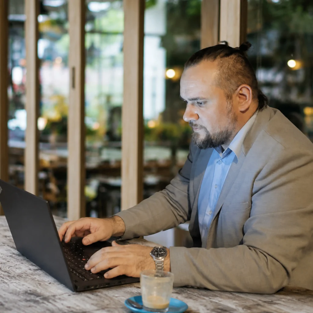 NetStyle Solutions -weboldal készítés Miskolc. Munka közben.